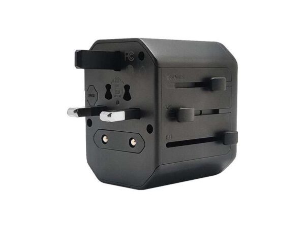 <b>World Travel Adapter</b> - with 10.5W PD