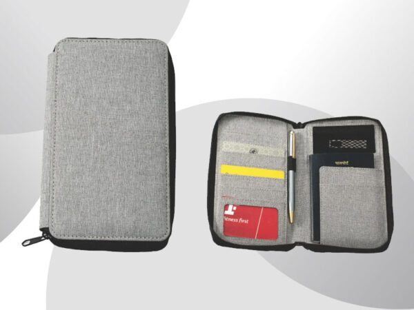 <b>Expedition</b> Passport case