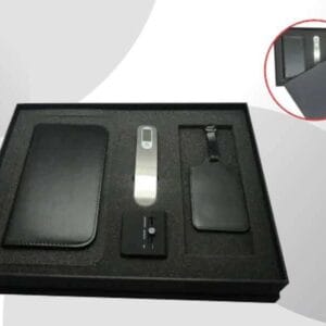 <b>Voyager set </b> <br> With passport case travel wallet, digital luggage scale, travel adaptor & luggage tag