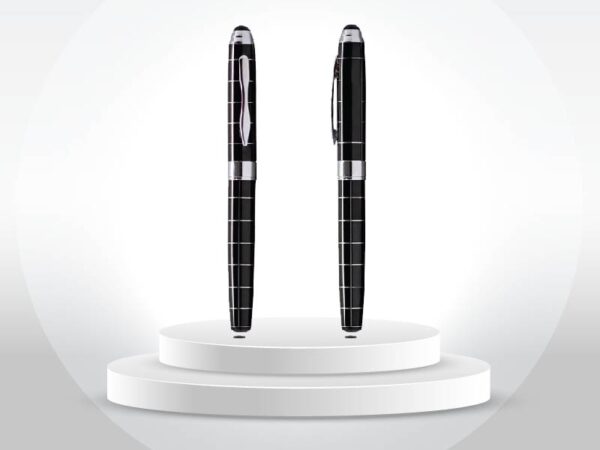 <b>Argyle - Black</b>Roller pen with silver grid design