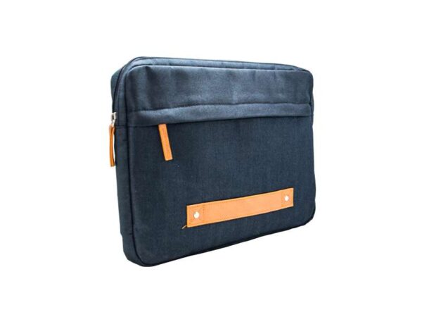 <b>Porticase</b> <br>Sleek laptop carrying case - Image 3