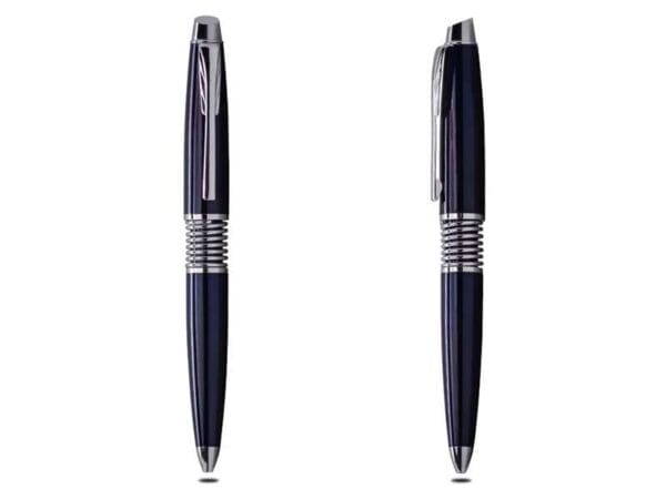 <b>Bloogayle - Blue</b> <br>  Ball point pen with silver trimmings