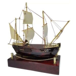 <b>The Nautilus (Gold)</b>